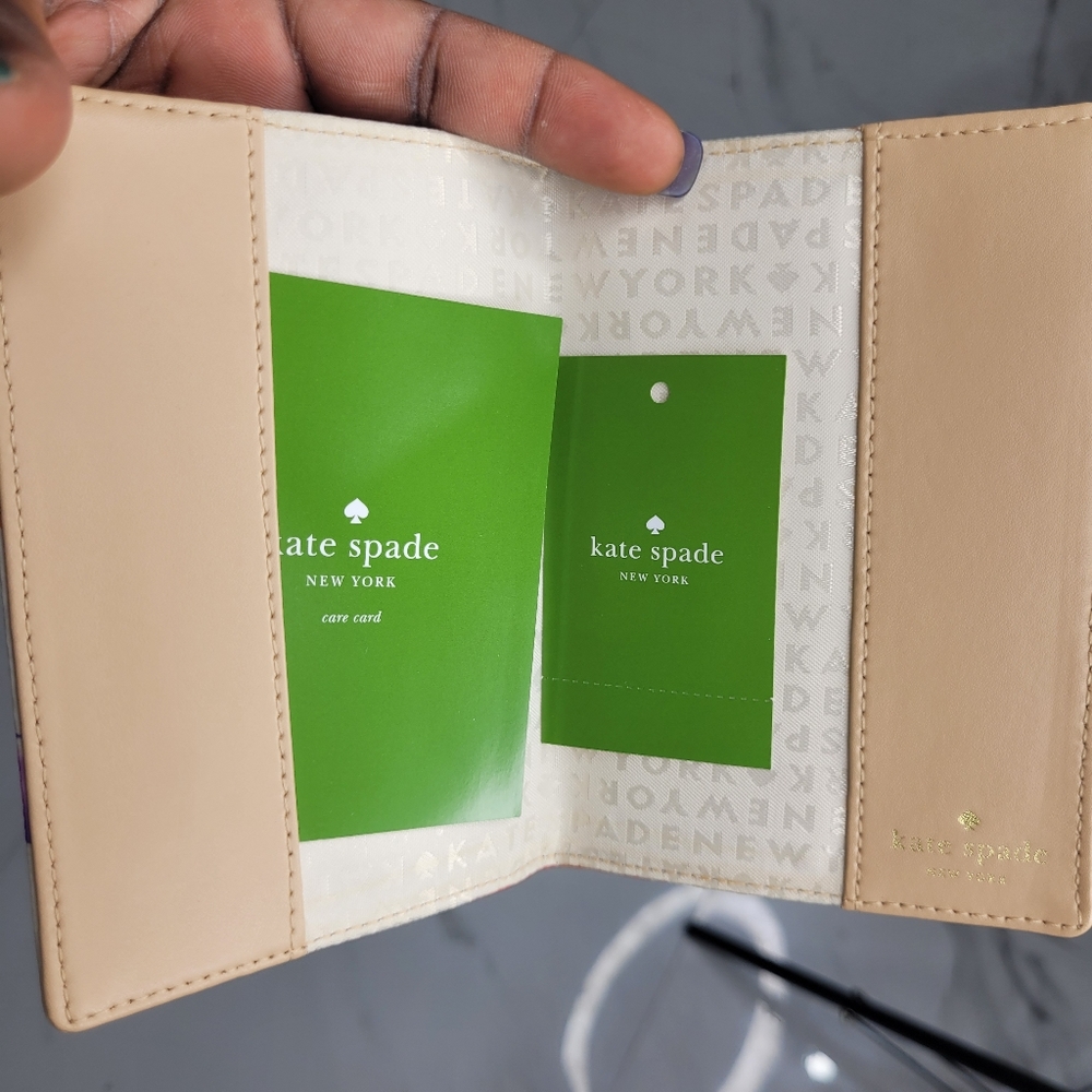 🍦🔹️ KATE SPADE  🔹️PASSPORT HOLDER SHORE STREET (ICE POP PRINT) ✨️🍦 - Picture 11 of 11